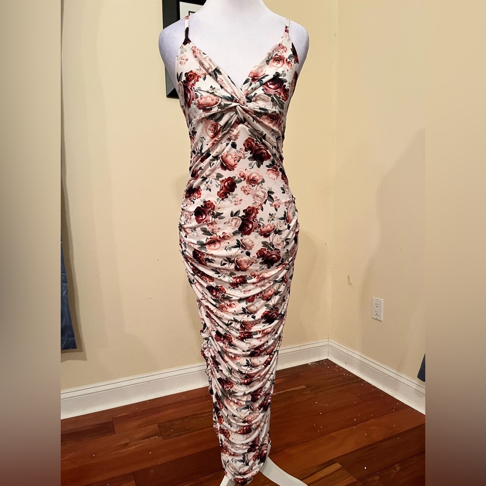 Club L London Pink Floral Maternity Dress - Picture 4 of 8